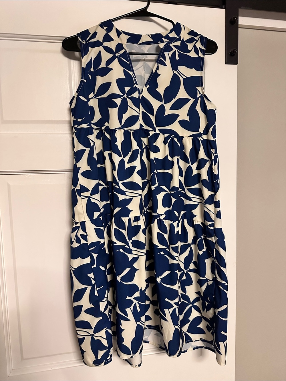 SHEIN Navy & White Sleeveless Floral Tiered Dress
